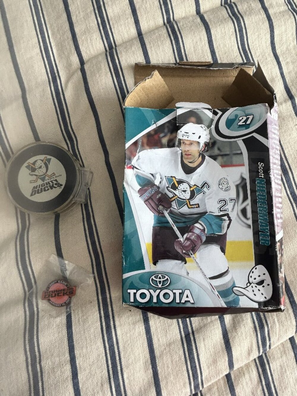 Mighty Ducks Collectibles Package — 3 Items